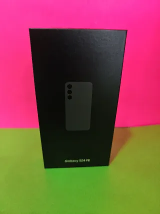 Samsung Galaxy S24 FE 128GB - Como Nuevo