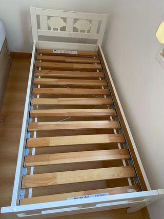 Cama infantil IKEA con somier
