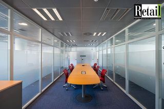 Oficina en alquiler en Valdebebas - Valdefuentes en Madrid