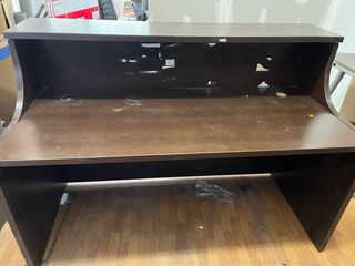 Mostrador curvo para negocio