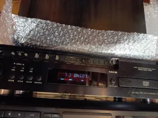 Denon RCD-100 Amplificador CD y Radio