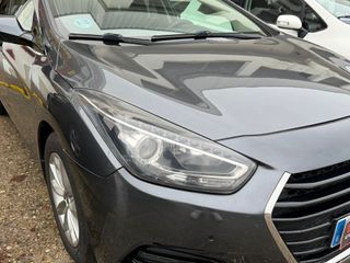 Hyundai i40 klass blue