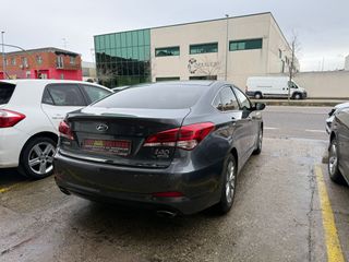 Hyundai i40 klass blue