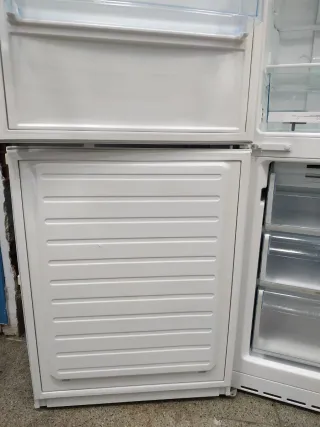 Nevera Bosch No Frost 1.85x60cm