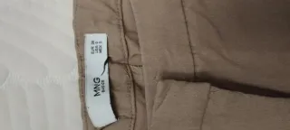 Pantalón chino Mango beige