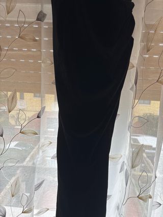 Vestido largo negro con brillante