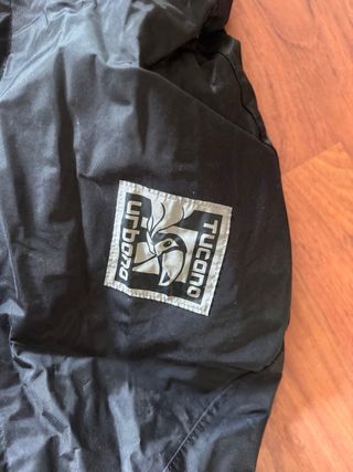 Manta cubrepiernas TUCANO con velcro