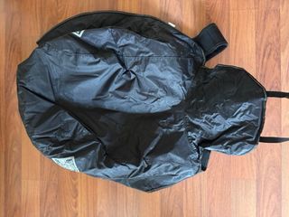 Manta cubrepiernas TUCANO con velcro