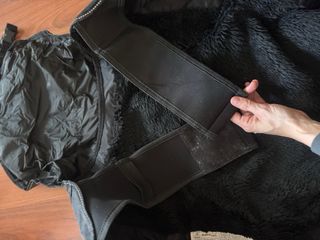 Manta cubrepiernas TUCANO con velcro