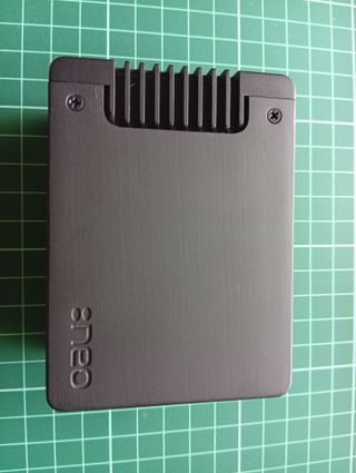 Raspberry Pi 5 con carcasa Neo