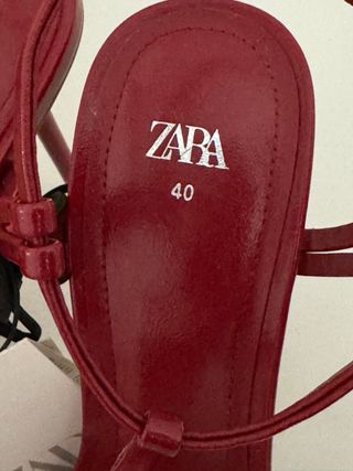 Sandalias tacón Zara Rojo Talla 40