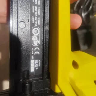 Clavadora eléctrica Stanley 6-TRE650