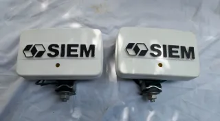 Fari SIEM gialli con coperture