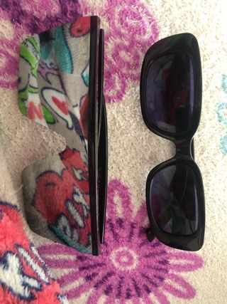 Gafas de sol multicolor 1€ las dos