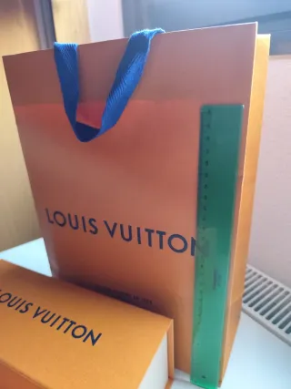 Bolsa, caja y tarjeta Louis Vuitton