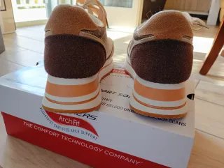 Sneakers beige e oro con plateau