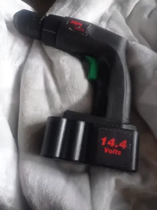 Taladro SKIL 14.4V (sin cargador)