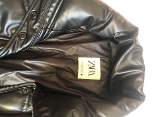 Abrigo acolchado negro Zara