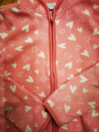 Felpa Ovs bimba con cuori rosa