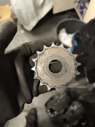 Pignone 16 denti Aprilia RX RS Tuono