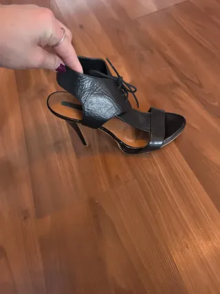 Zapatos de tacón negros