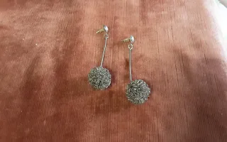 Orecchini pendenti a sfera