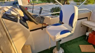Barco Glastron