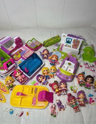Pack Pinypon: caravana, casa, coche y 14 muñecas