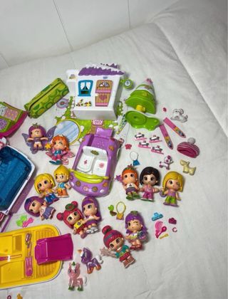Pack Pinypon: caravana, casa, coche y 14 muñecas