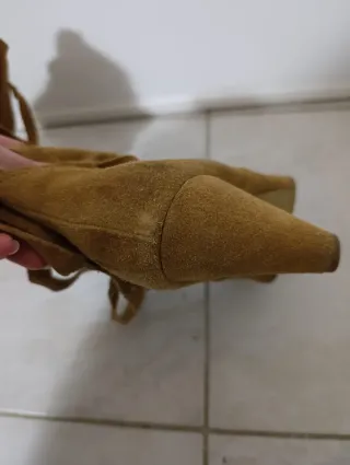 Stivali donna scamosciati con lacci