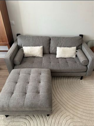 Sofá Kave Home Debra + reposapiés - Easy-Clean