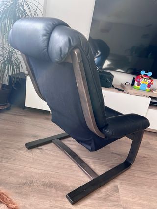 Butaca polipiel negra, diseño moderno