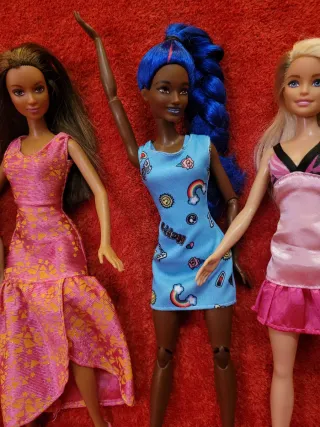 Lote de 5 Barbies con defectos