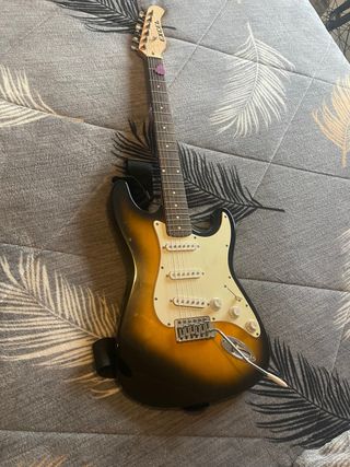 Guitarra Eléctrica Excel Stratocaster