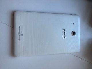 Tablet Samsung Blanca Pantalla Agrietada