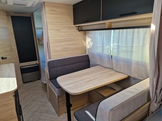 Caravana Caravelair 496 Sport Line 3 ambientes