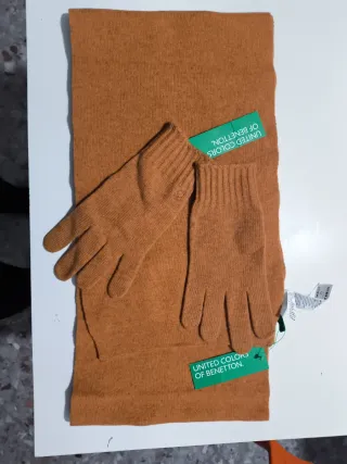 Sciarpa e guanti Benetton lana color zucca