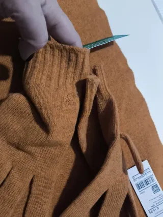 Sciarpa e guanti Benetton lana color zucca