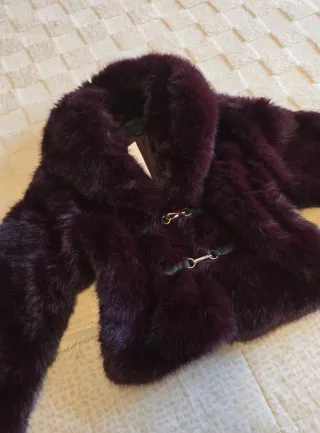 Cappotto corto pelliccia sintetica con alamari