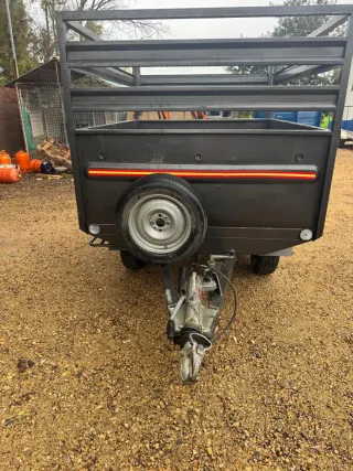 Remolque de carga con documentación