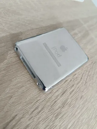 iPod Nano 3ª Gen 4GB Plata