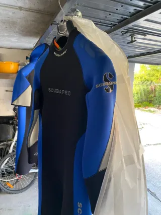 Muta SCUBAPRO con cappuccio