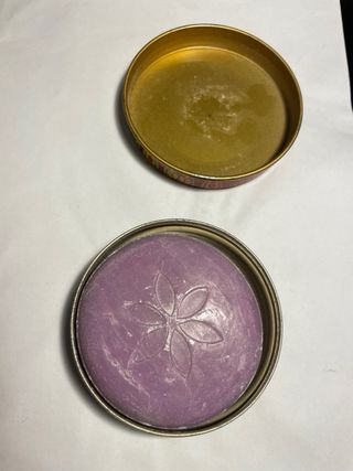 Scatolina colorata + saponetta alla lavanda