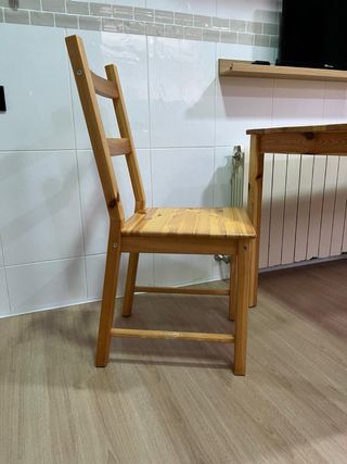 Mesa y 2 Sillas Madera Ikea. Recoger en Reus