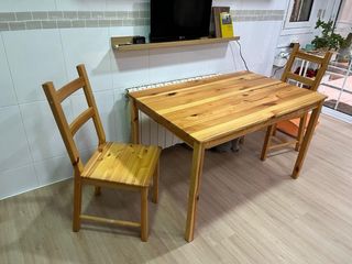 Mesa y 2 Sillas Madera Ikea. Recoger en Reus