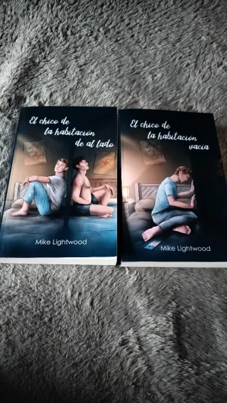 El chico de la habitación de al lado: Romance L...