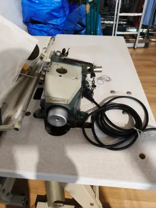 Máquina de coser Overlock 3 hilos