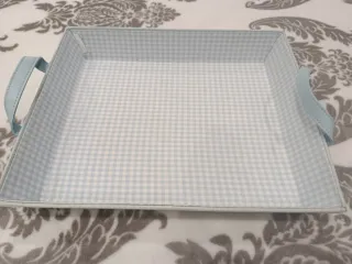 Cestino in tela con manici blu e bianco