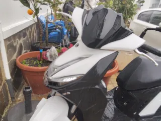 Peugeot 125 Scooter Automática