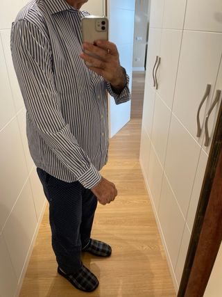 Camisa de vestir rayas azules y fondo azul claro